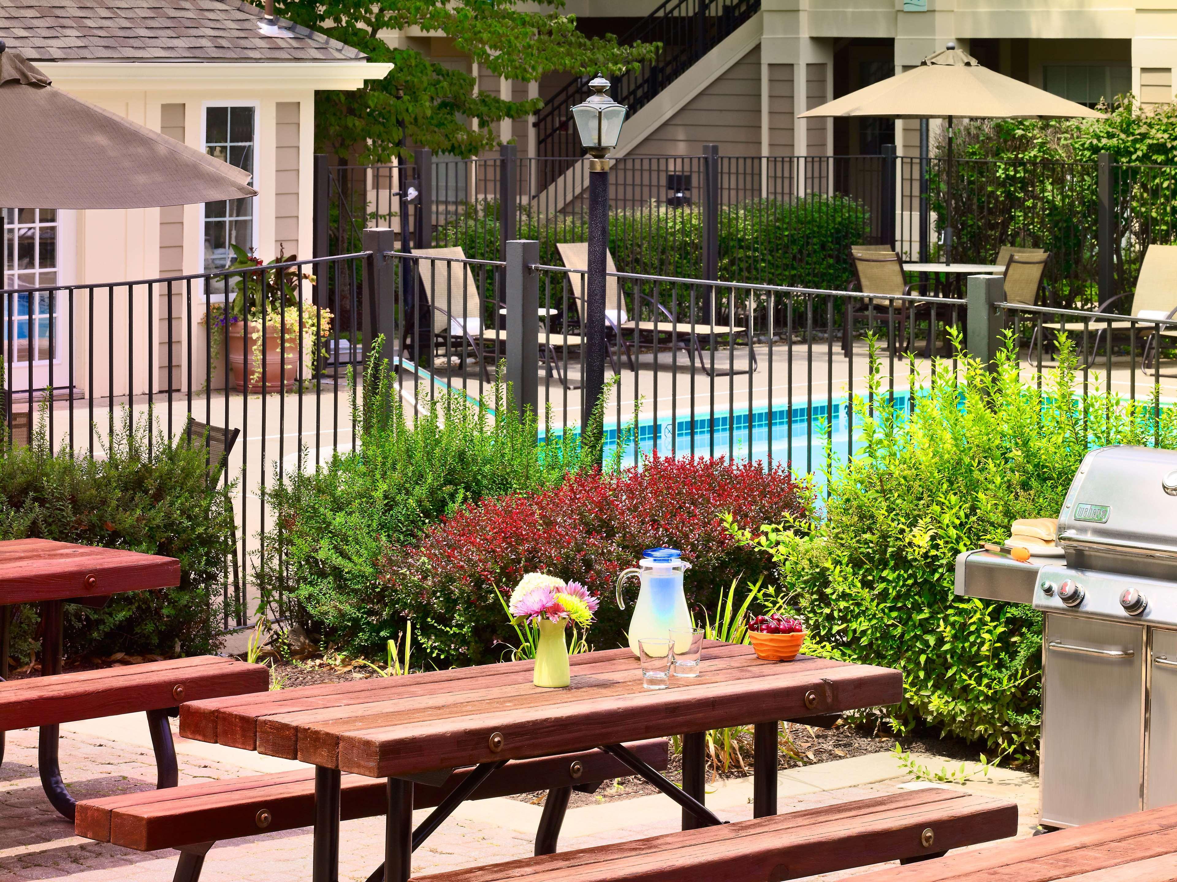 Sonesta Simply Suites Dublin Columbus Exterior photo
